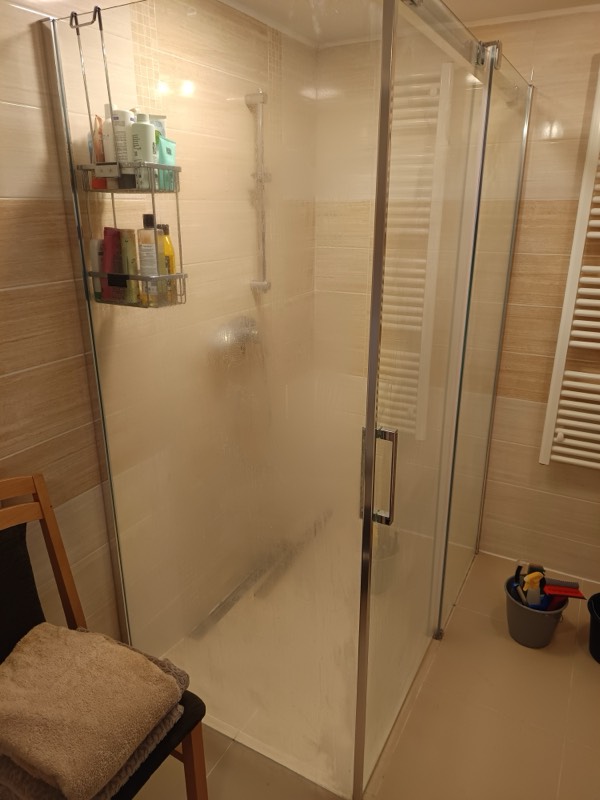 Skleněný sprchový kout